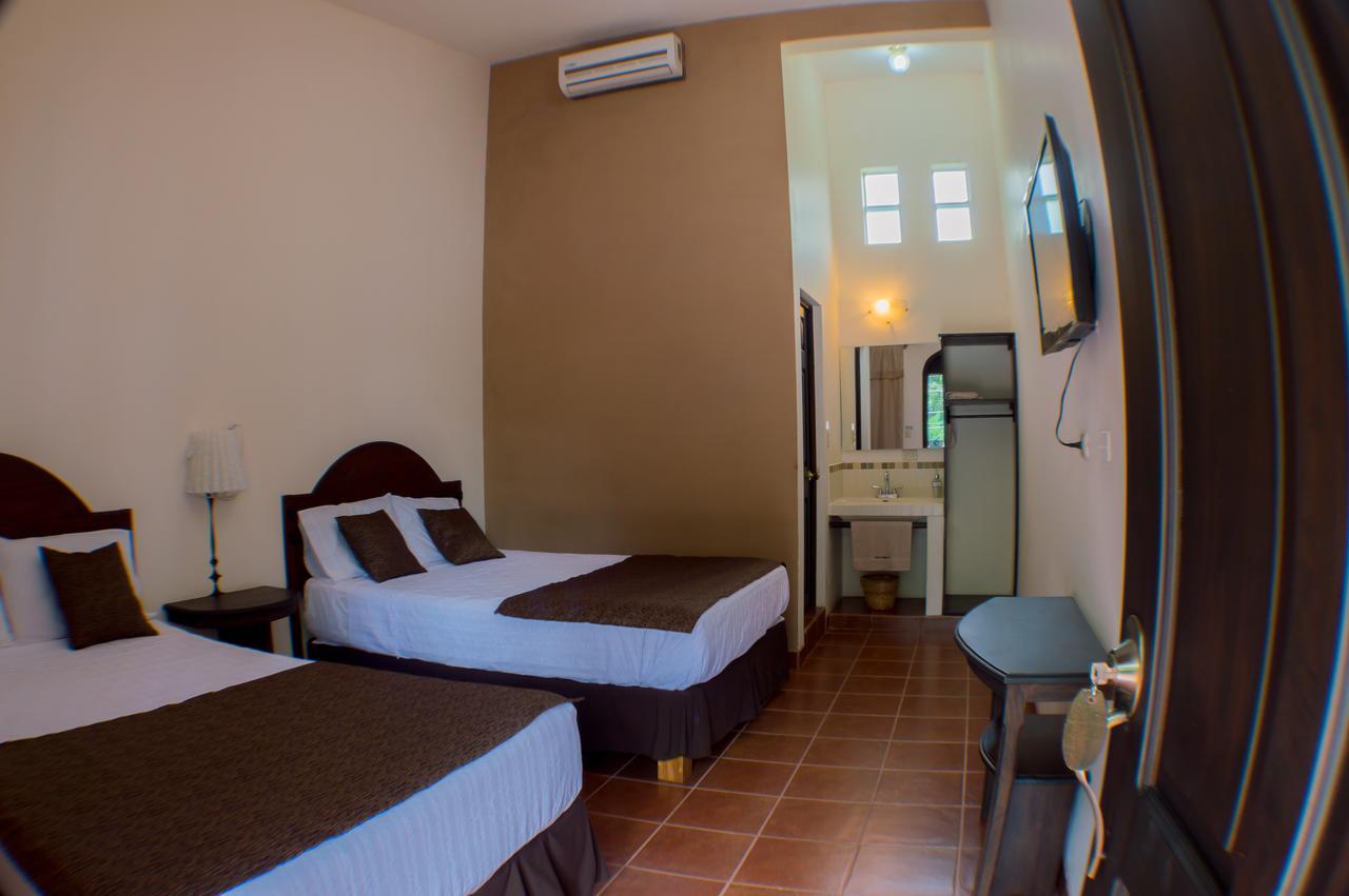 Casa Bourbon Hotel Retalhuleu Kültér fotó