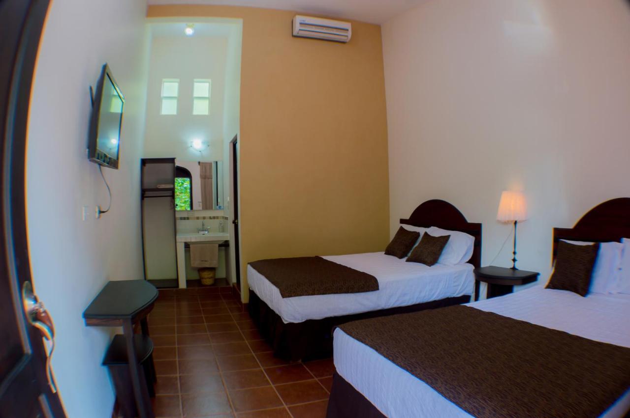 Casa Bourbon Hotel Retalhuleu Kültér fotó