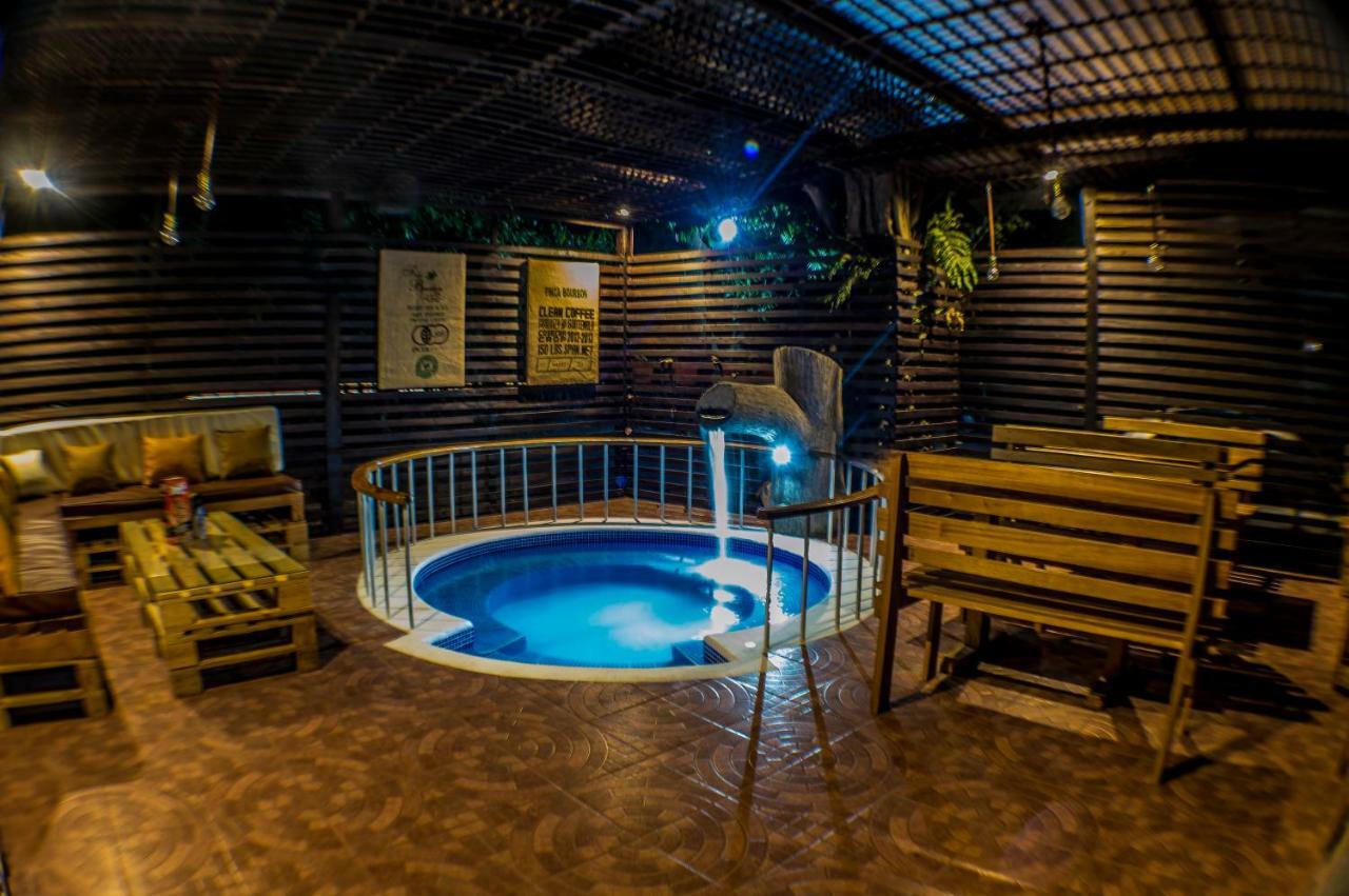 Casa Bourbon Hotel Retalhuleu Kültér fotó